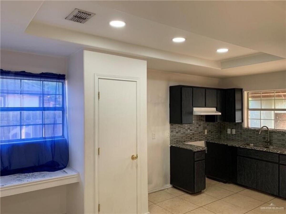 Picture of Home For Sale in Mission, Texas, United States