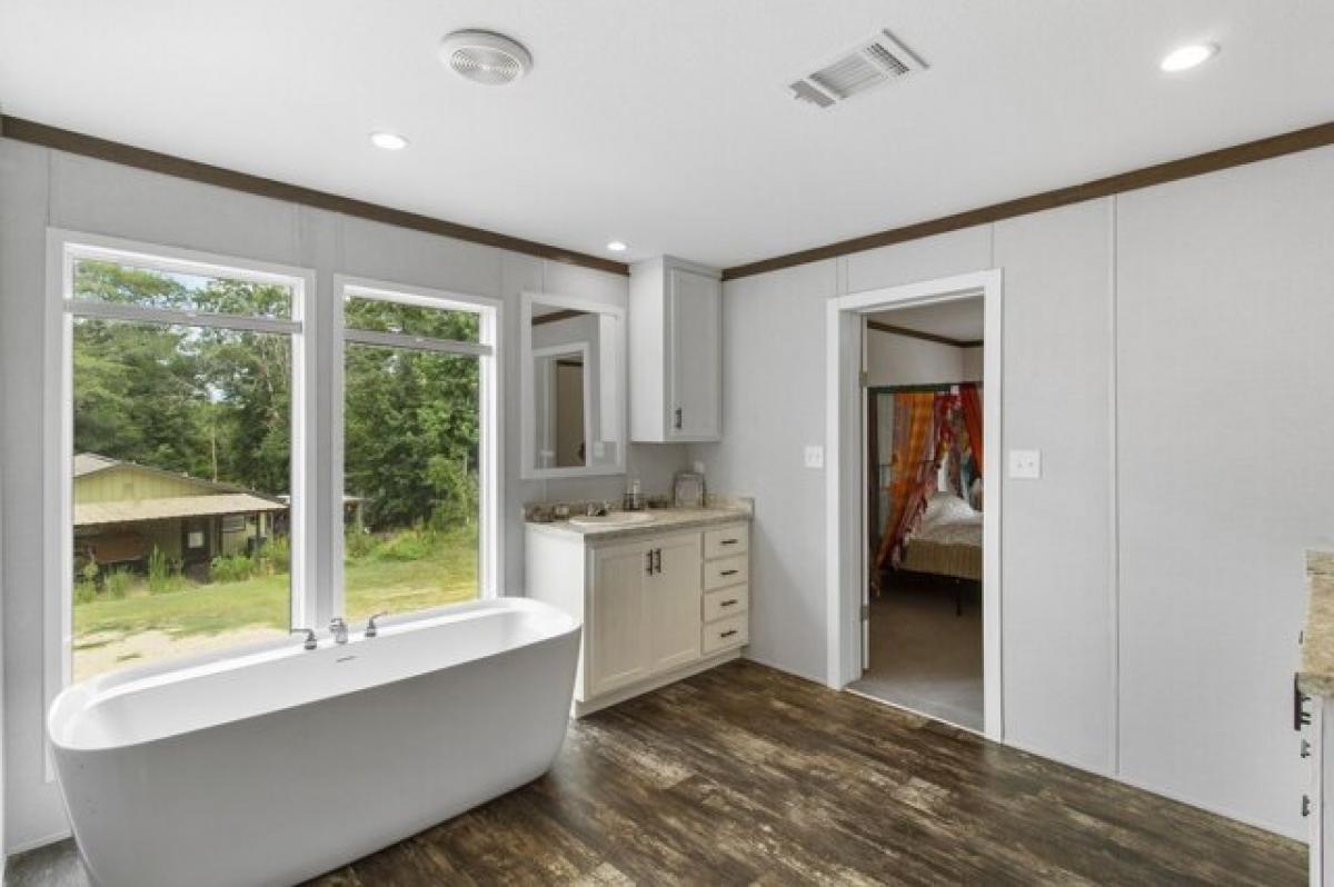 Picture of Home For Sale in Livingston, Texas, United States