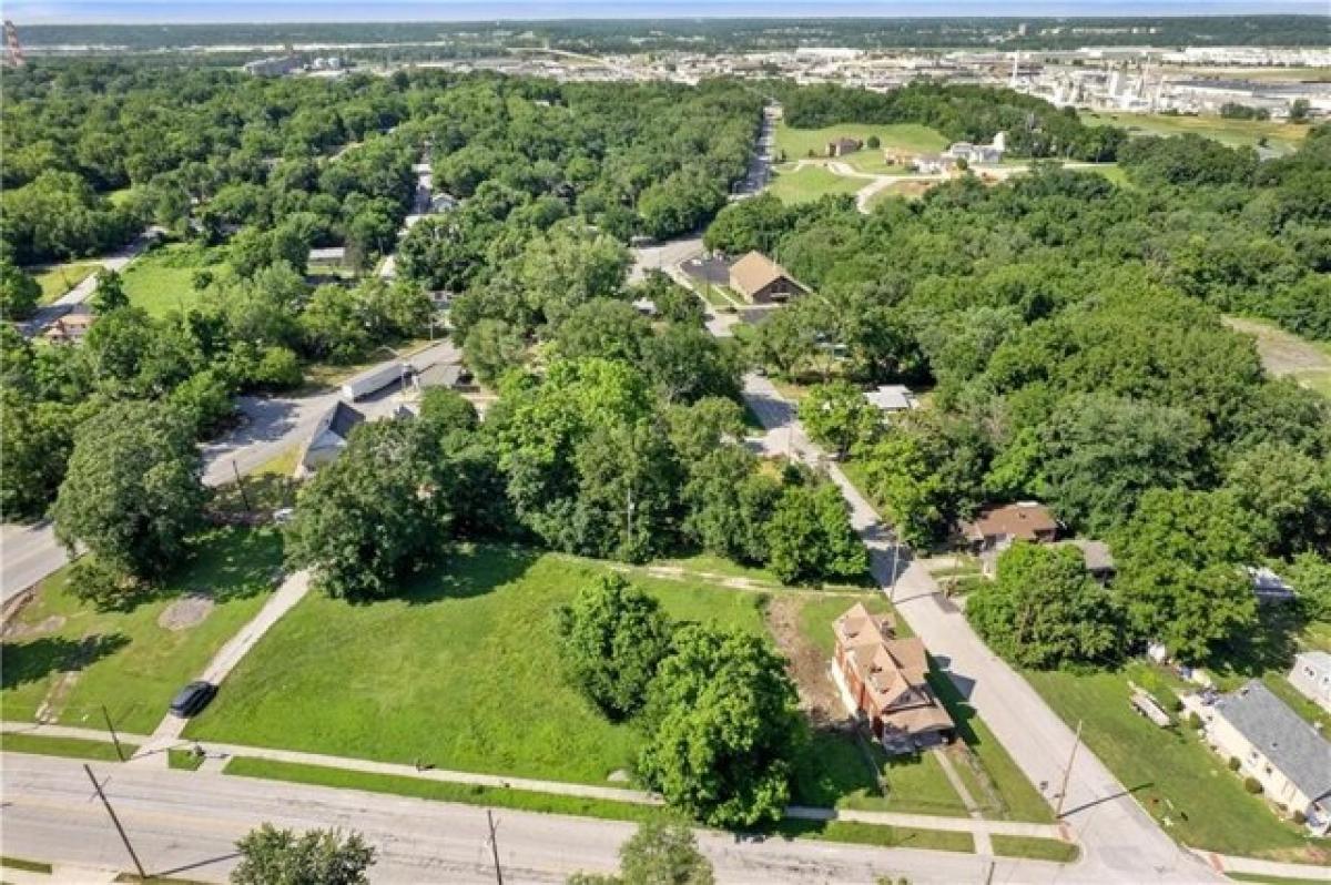 Picture of Residential Land For Rent in Kansas City, Kansas, United States
