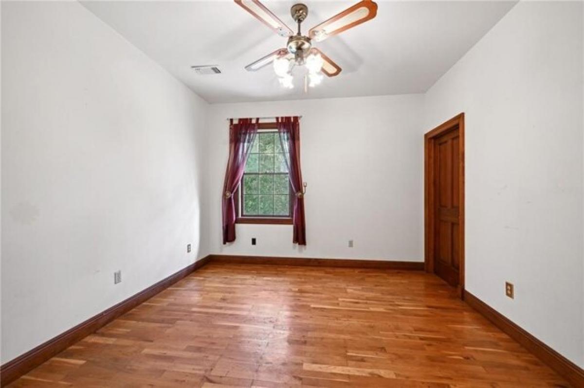 Picture of Home For Sale in Covington, Louisiana, United States