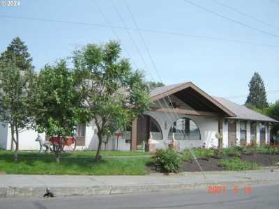 Home For Sale in Washougal, Washington