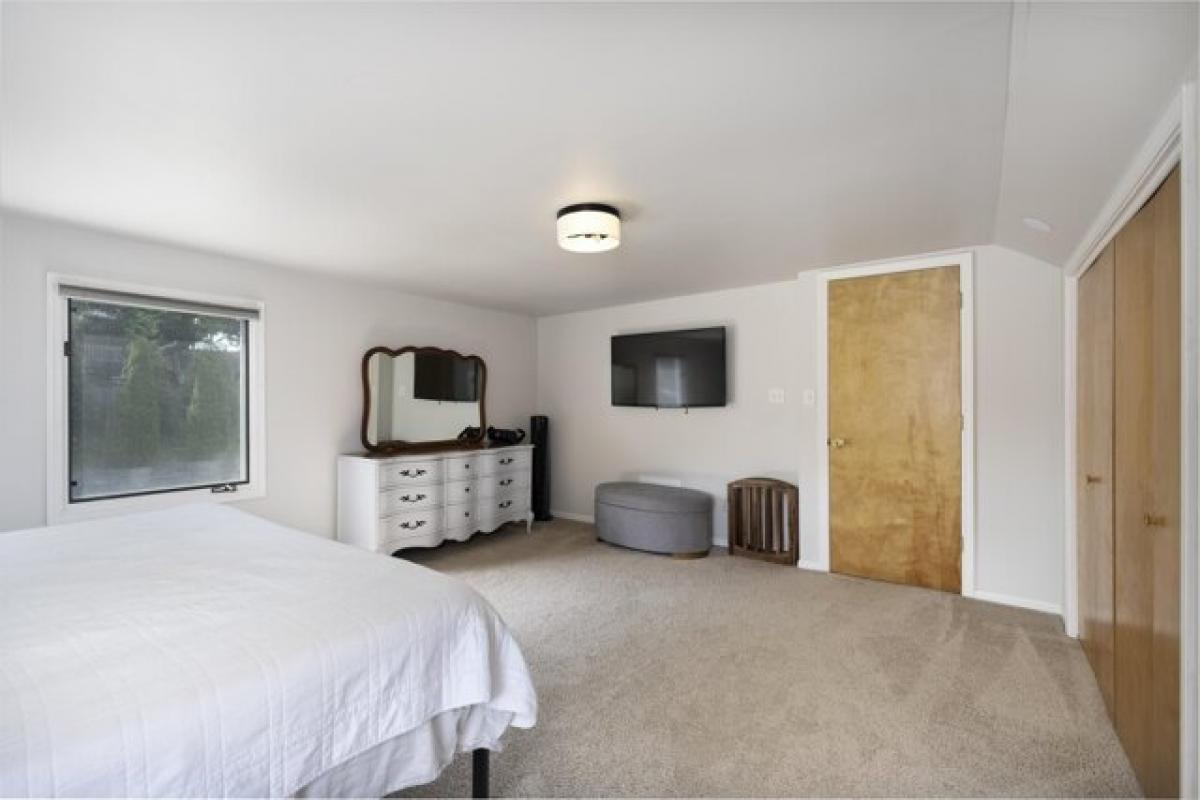 Picture of Home For Sale in Fort Thomas, Kentucky, United States