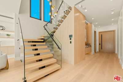 Home For Sale in Studio City, California