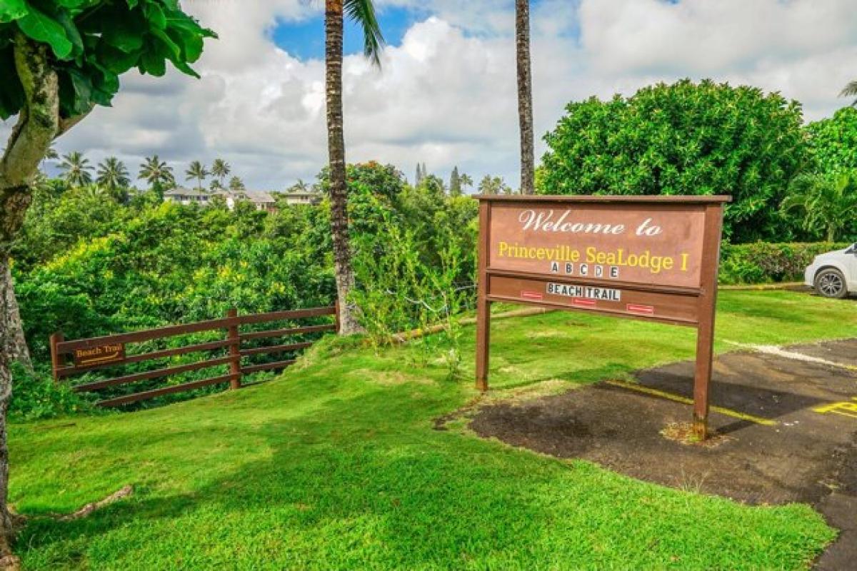 Picture of Home For Sale in Princeville, Hawaii, United States
