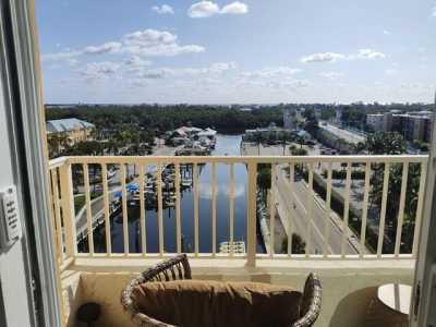 Home For Sale in Boynton Beach, Florida
