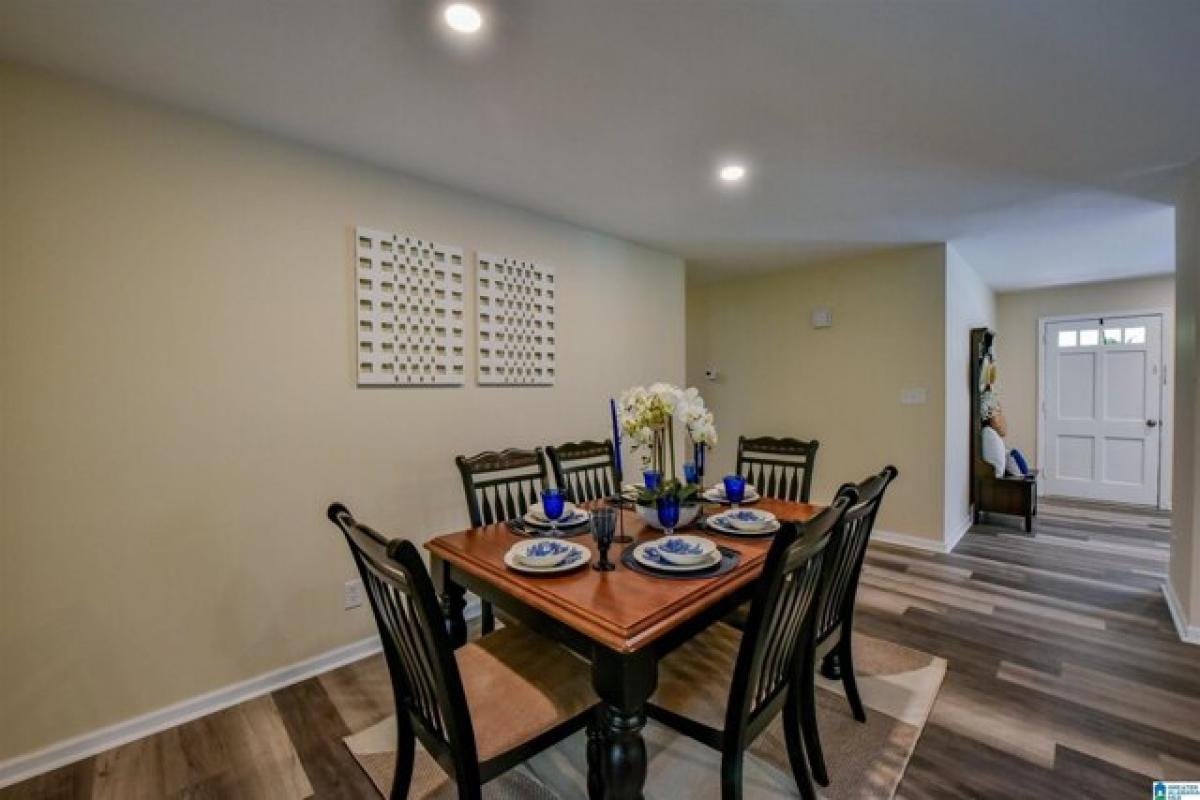 Picture of Home For Sale in Tuscaloosa, Alabama, United States