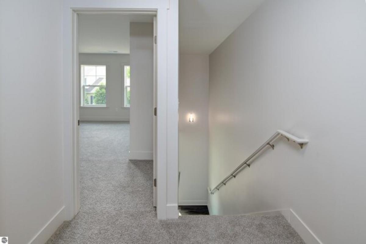 Picture of Home For Sale in Traverse City, Michigan, United States