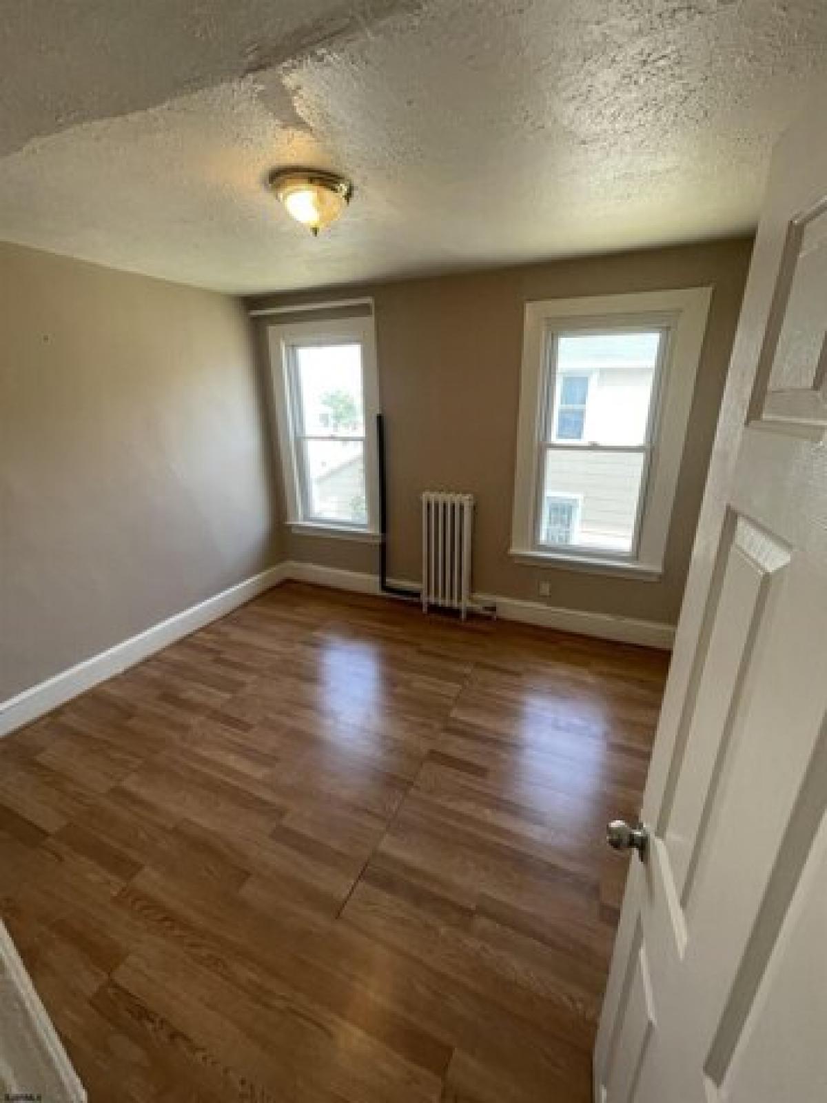 Picture of Home For Sale in Atlantic City, New Jersey, United States