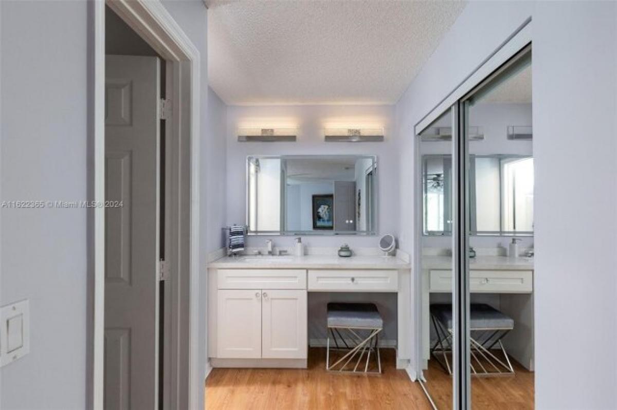 Picture of Home For Sale in Pembroke Pines, Florida, United States