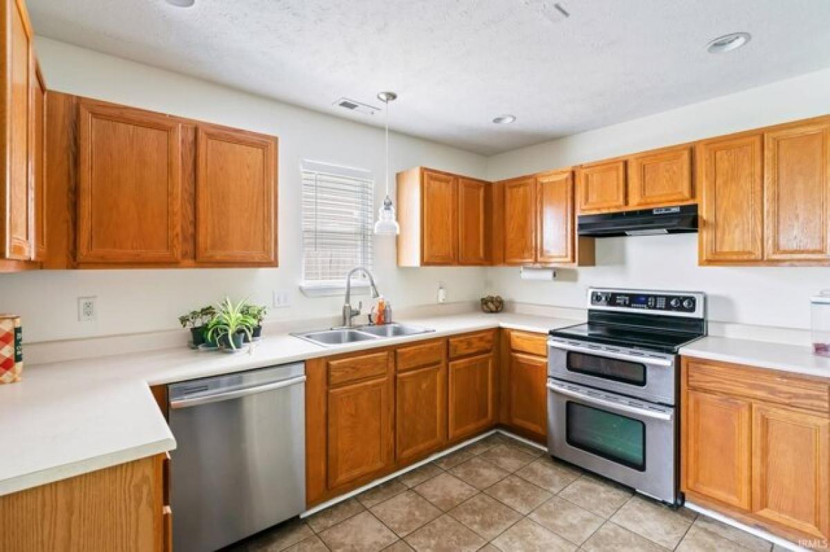 Picture of Home For Sale in Kokomo, Indiana, United States