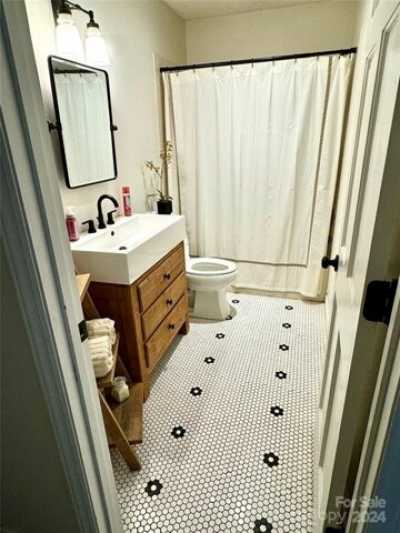 Home For Sale in Hickory, North Carolina