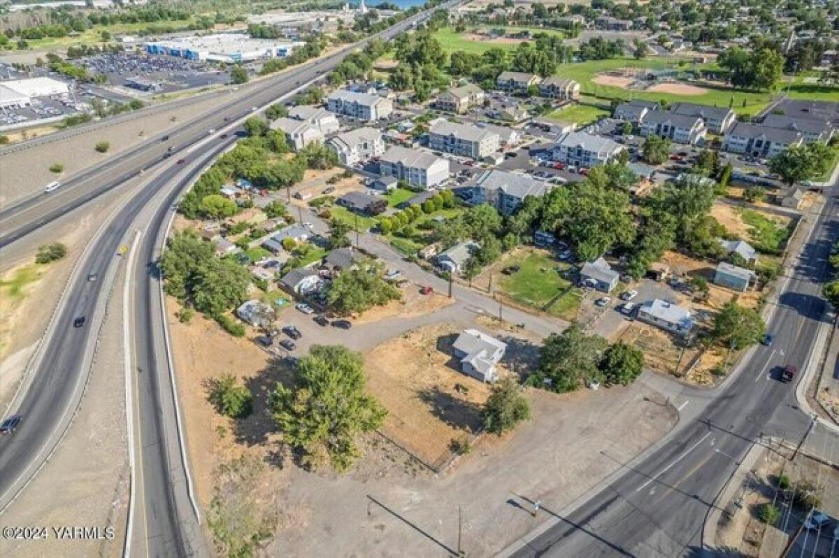 Picture of Home For Sale in Yakima, Washington, United States