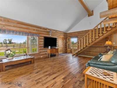 Home For Sale in Manhattan, Montana