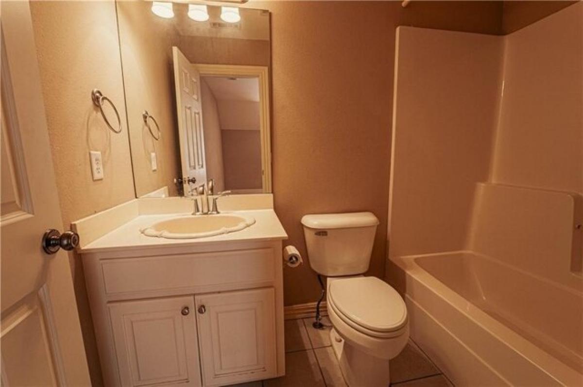 Picture of Home For Sale in Fayetteville, Arkansas, United States