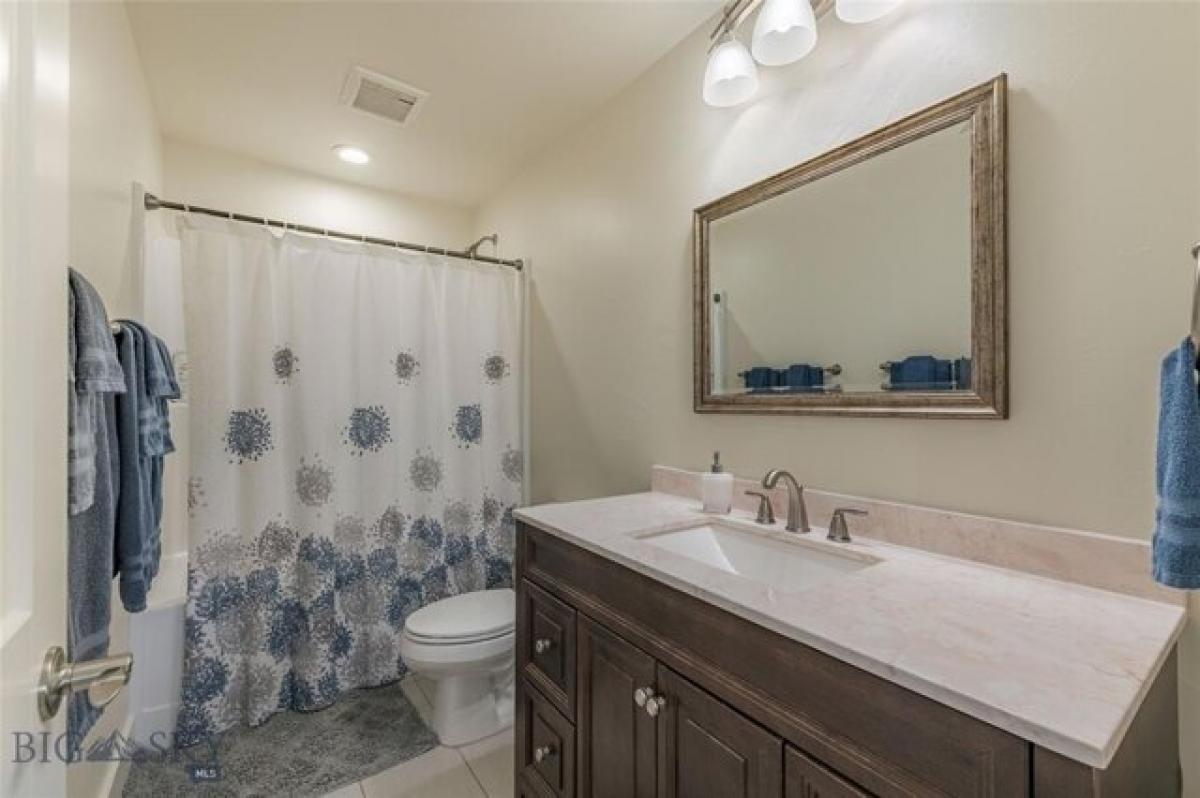 Picture of Home For Sale in Bozeman, Montana, United States