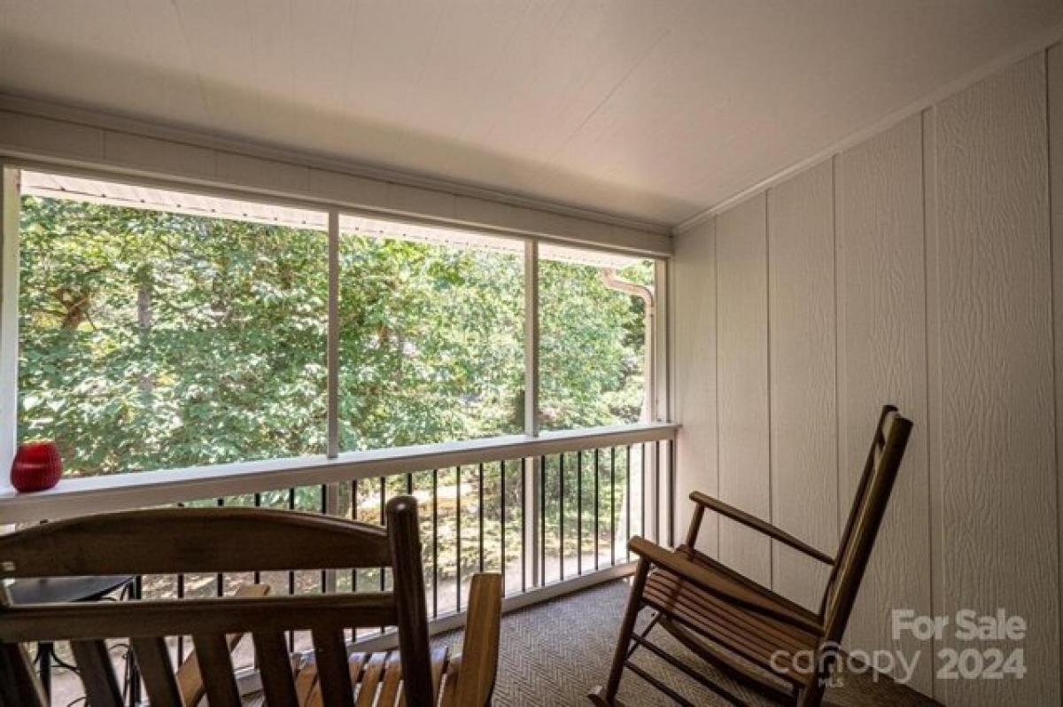 Picture of Home For Sale in Hickory, North Carolina, United States