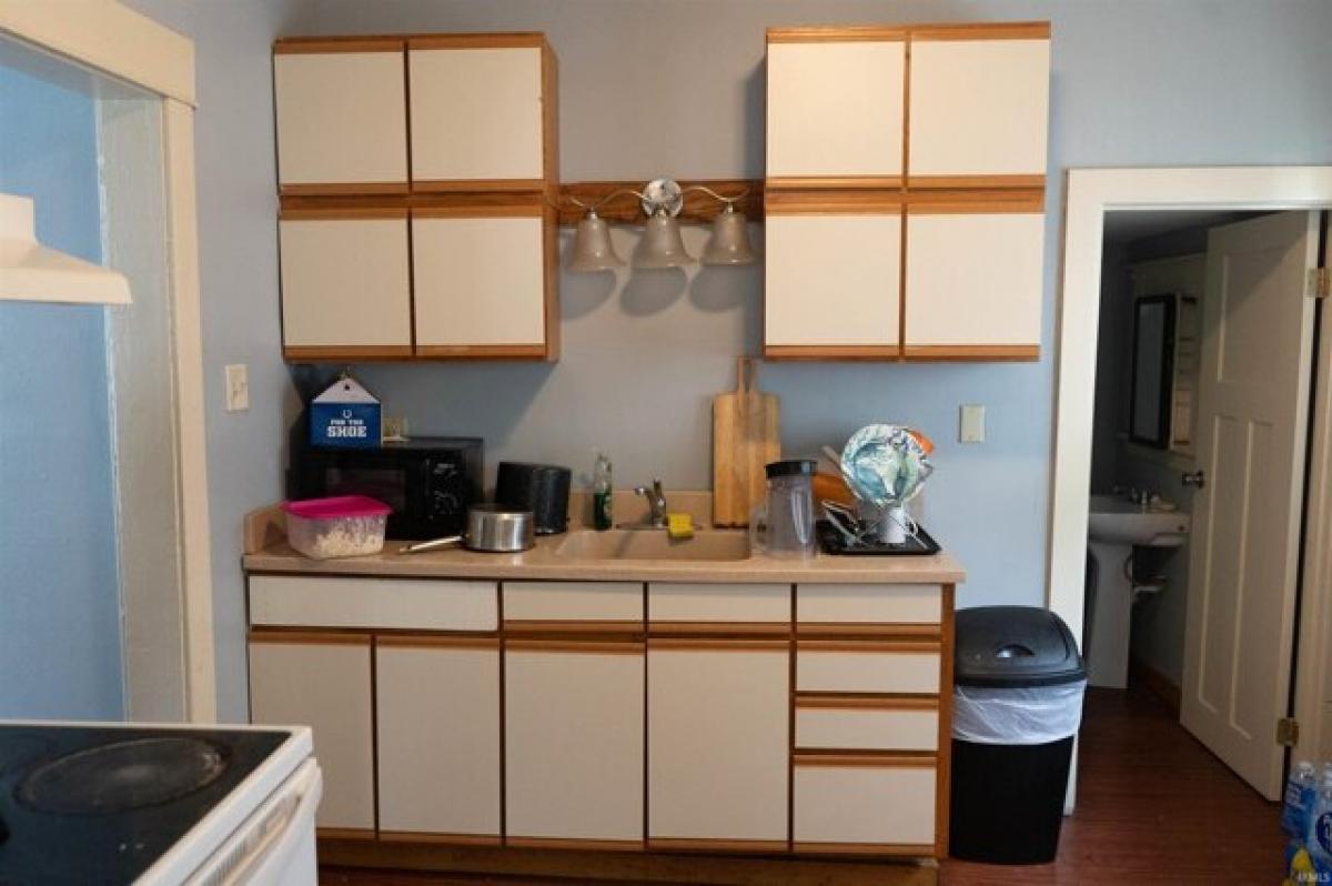 Picture of Home For Sale in South Bend, Indiana, United States