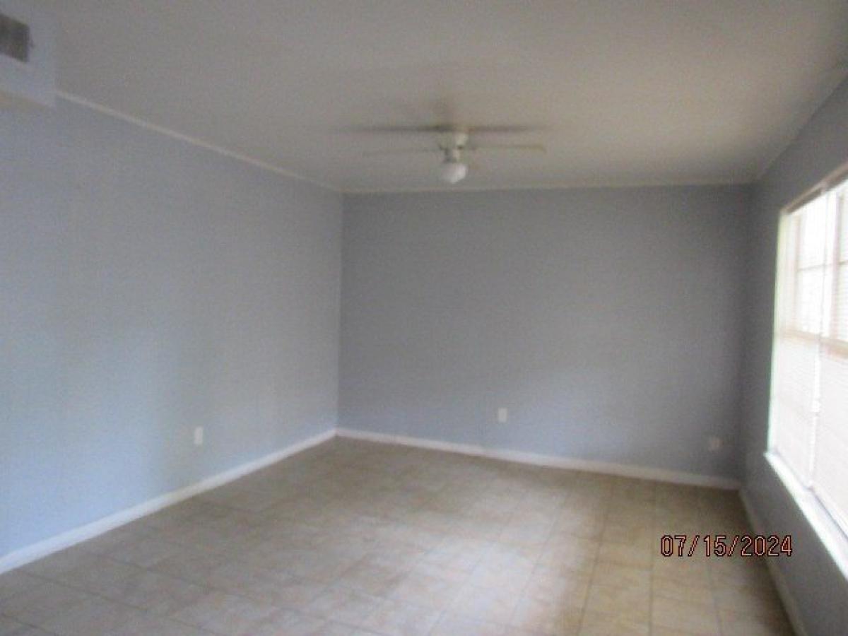 Picture of Home For Sale in Alvin, Texas, United States