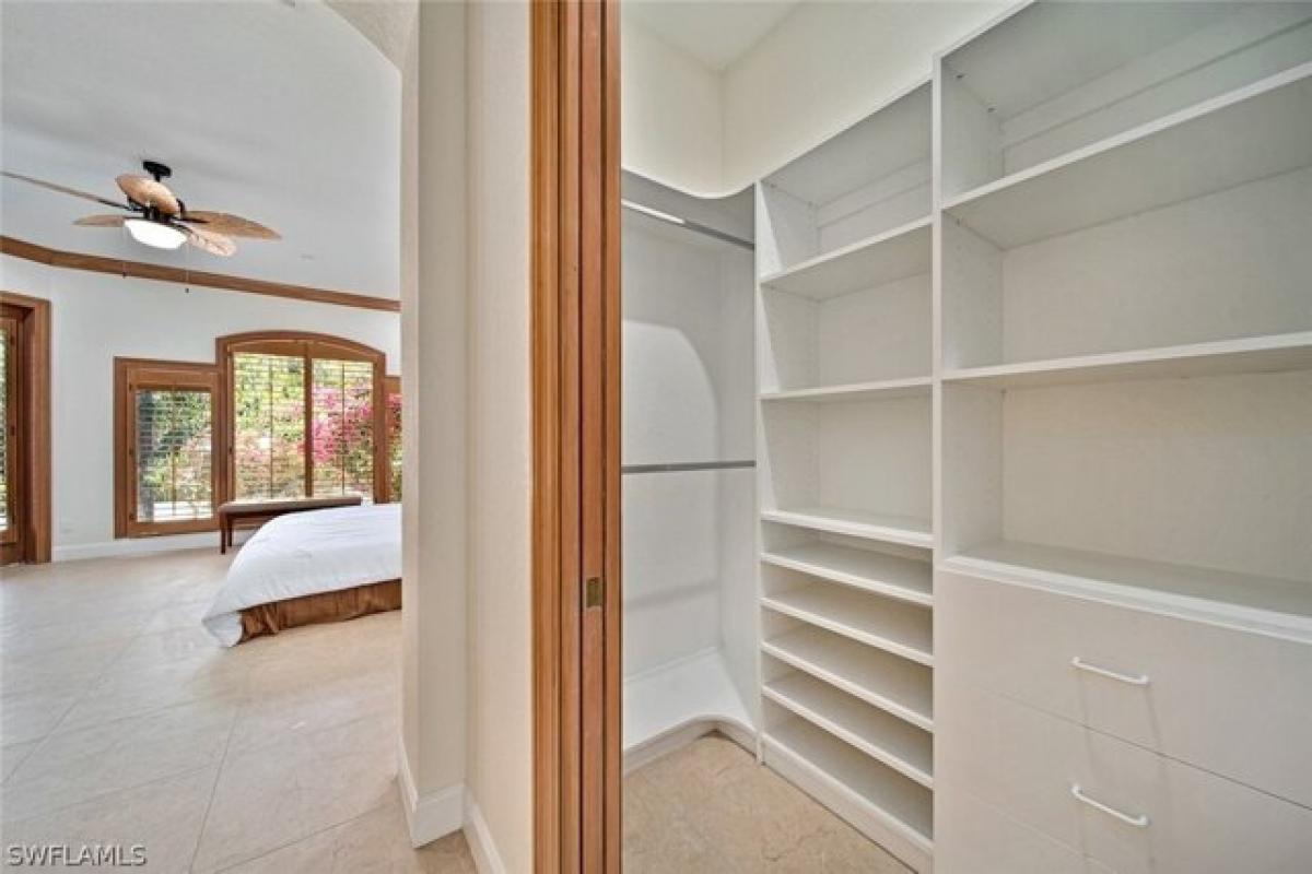 Picture of Home For Sale in Sanibel, Florida, United States