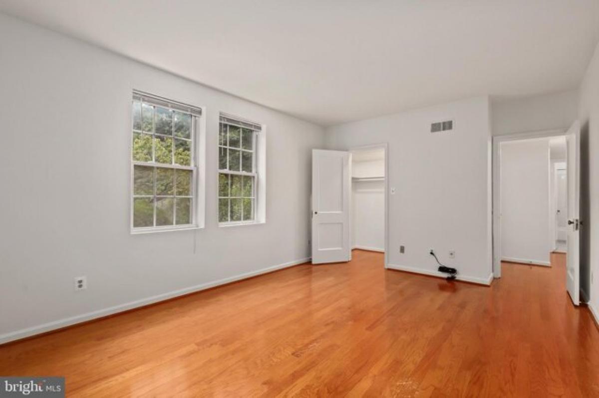 Picture of Home For Sale in Arlington, Virginia, United States