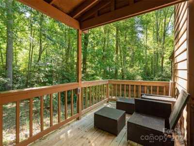 Home For Sale in Hendersonville, North Carolina