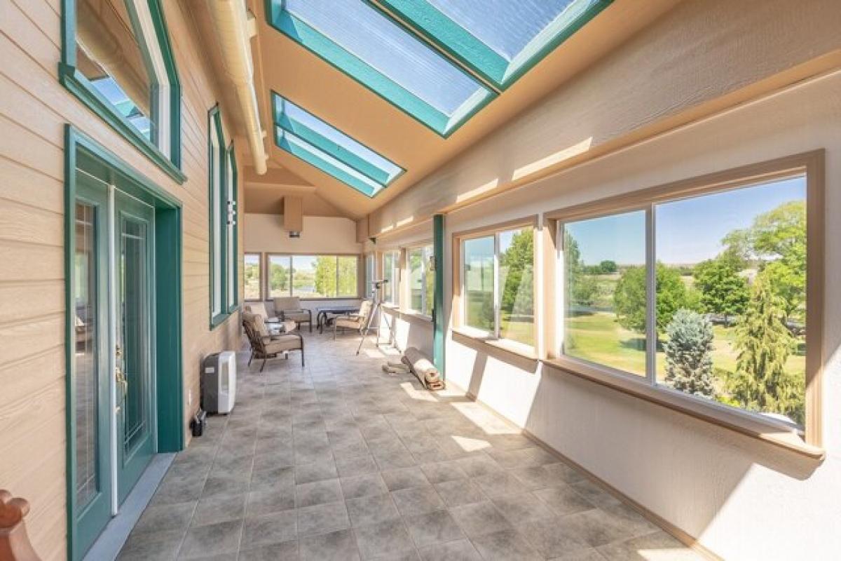 Picture of Home For Sale in Moses Lake, Washington, United States