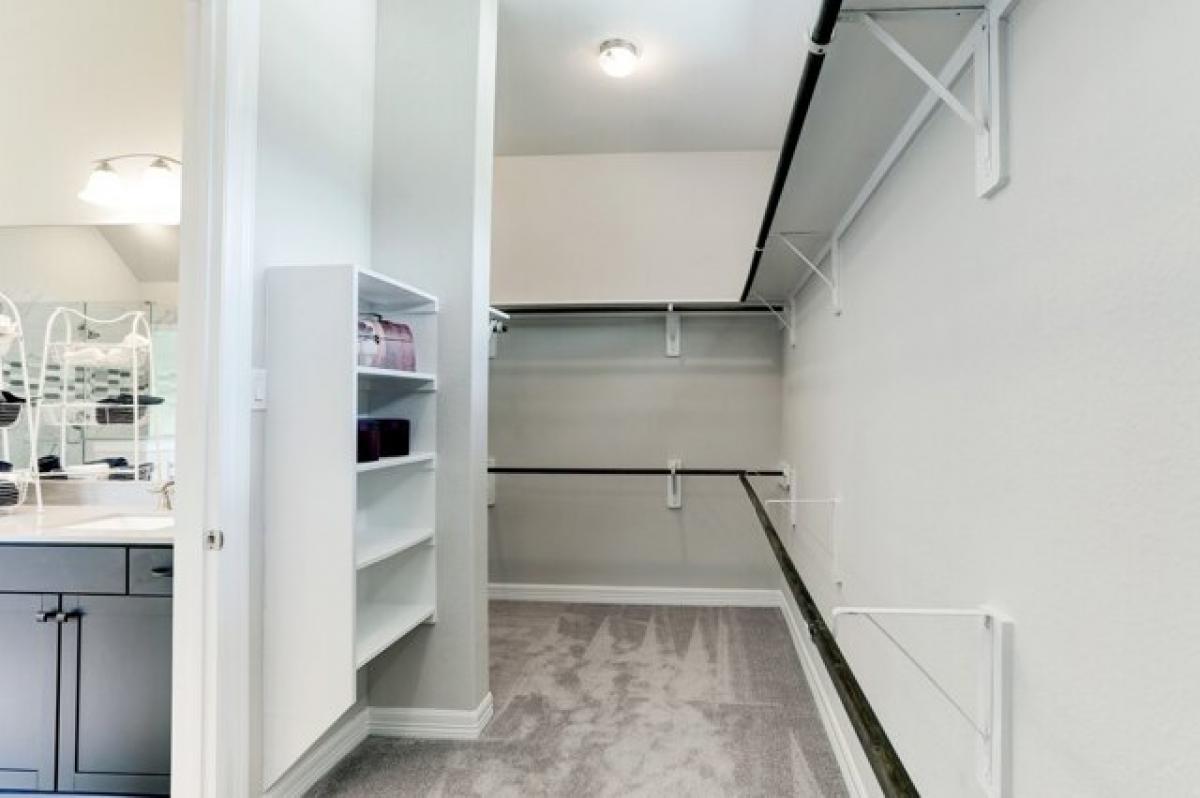 Picture of Home For Sale in Dickinson, Texas, United States