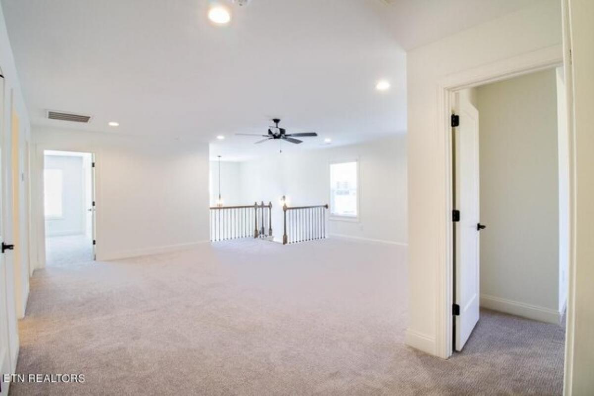 Picture of Home For Sale in Maryville, Tennessee, United States