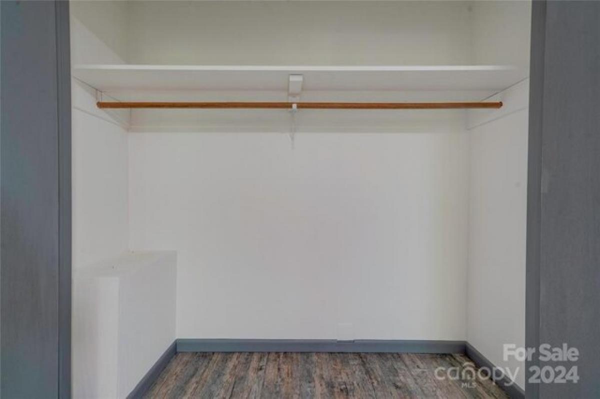 Picture of Home For Sale in Shelby, North Carolina, United States