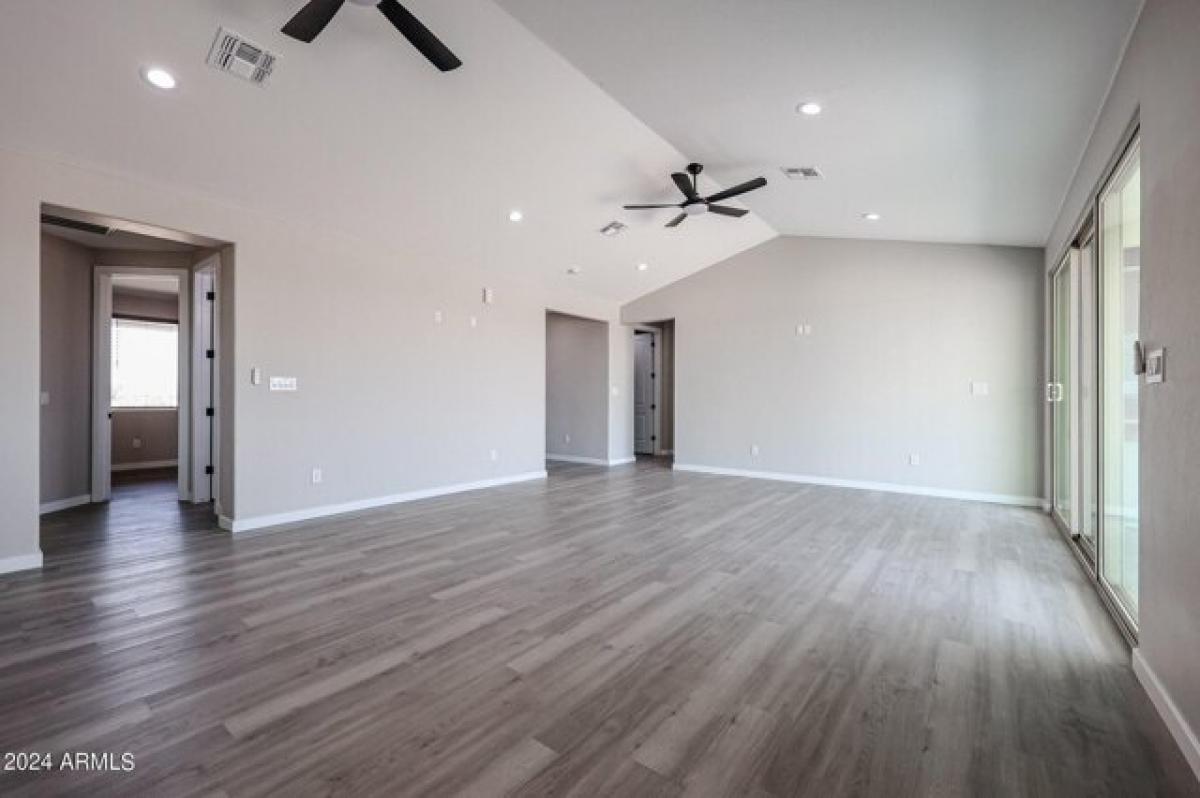 Picture of Home For Sale in Tonopah, Arizona, United States