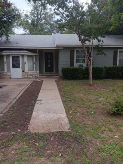 Home For Sale in Fredericksburg, Texas