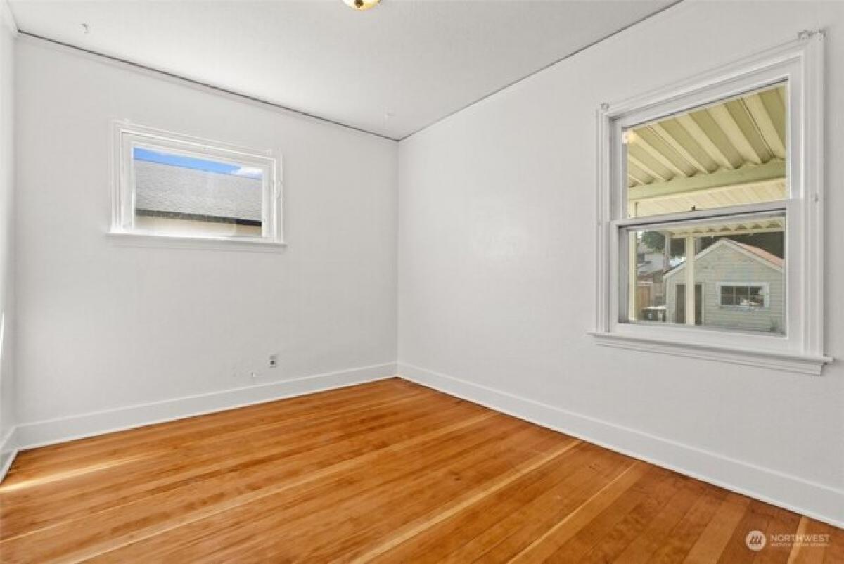 Picture of Home For Sale in Tacoma, Washington, United States