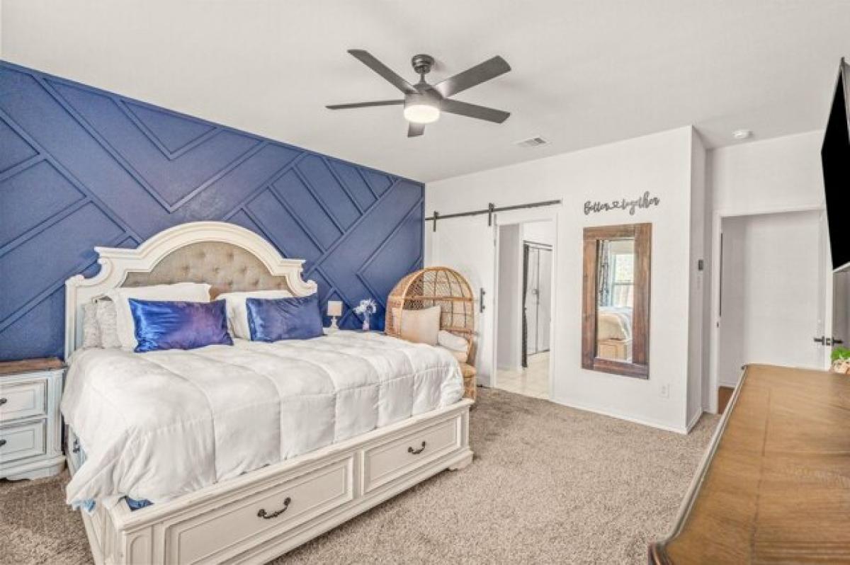 Picture of Home For Sale in Aubrey, Texas, United States