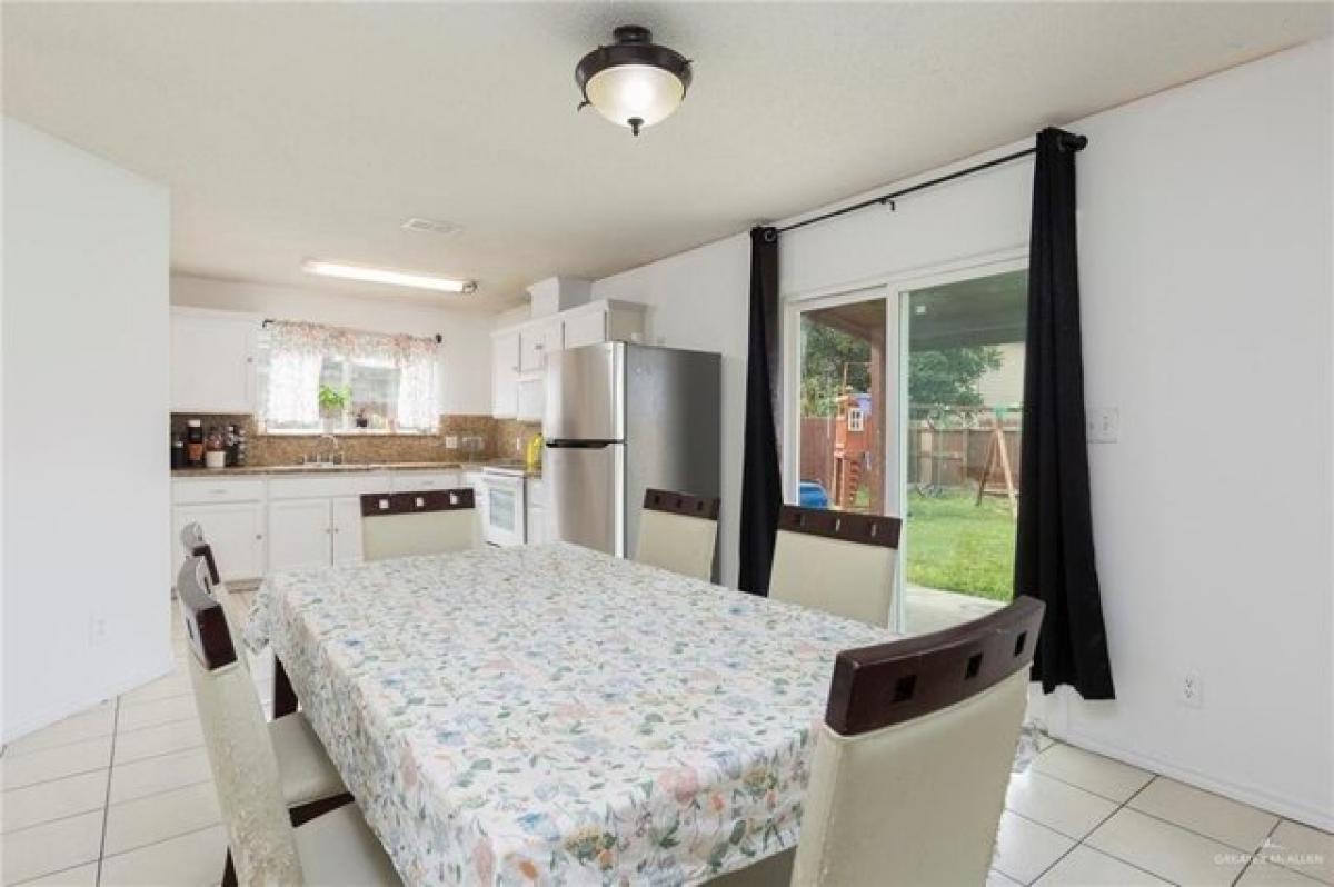 Picture of Home For Sale in Mission, Texas, United States