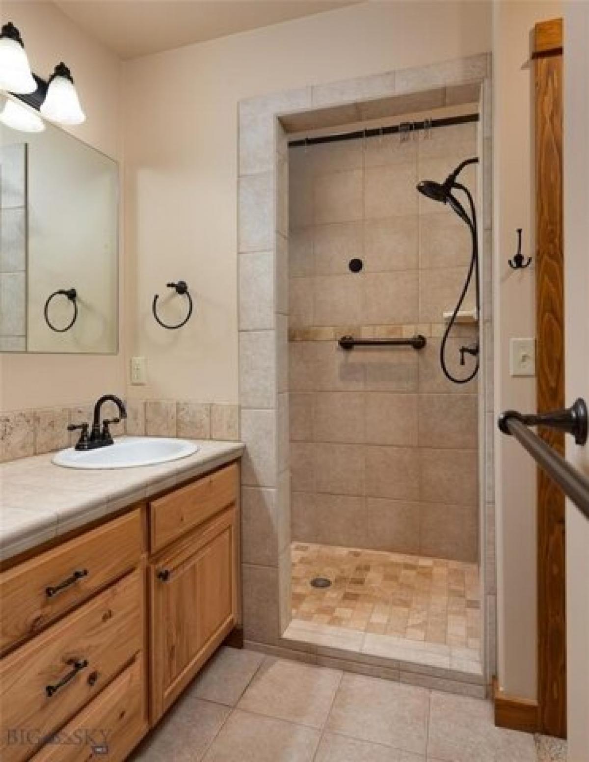 Picture of Home For Sale in Bozeman, Montana, United States