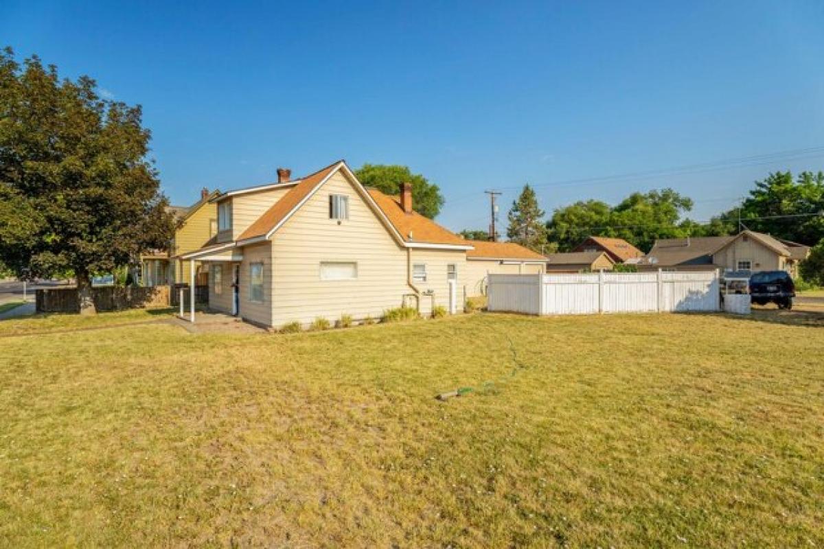 Picture of Home For Sale in Prineville, Oregon, United States