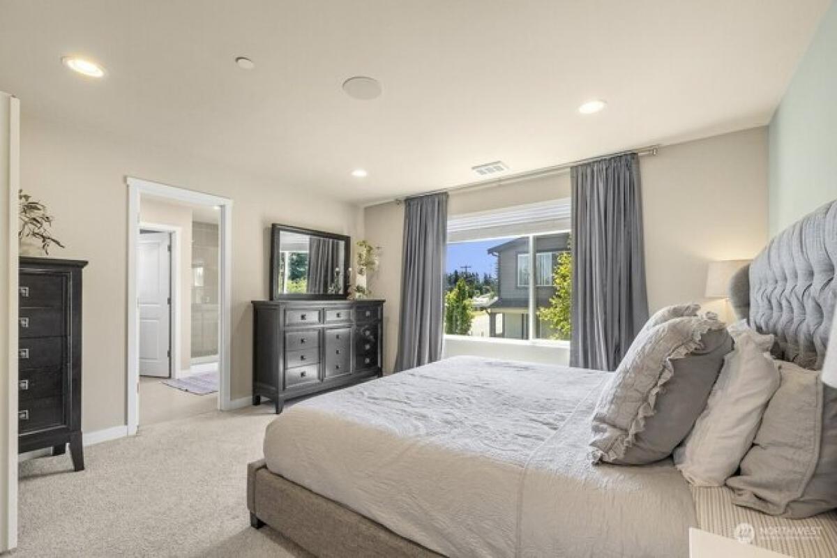 Picture of Home For Sale in Everett, Washington, United States