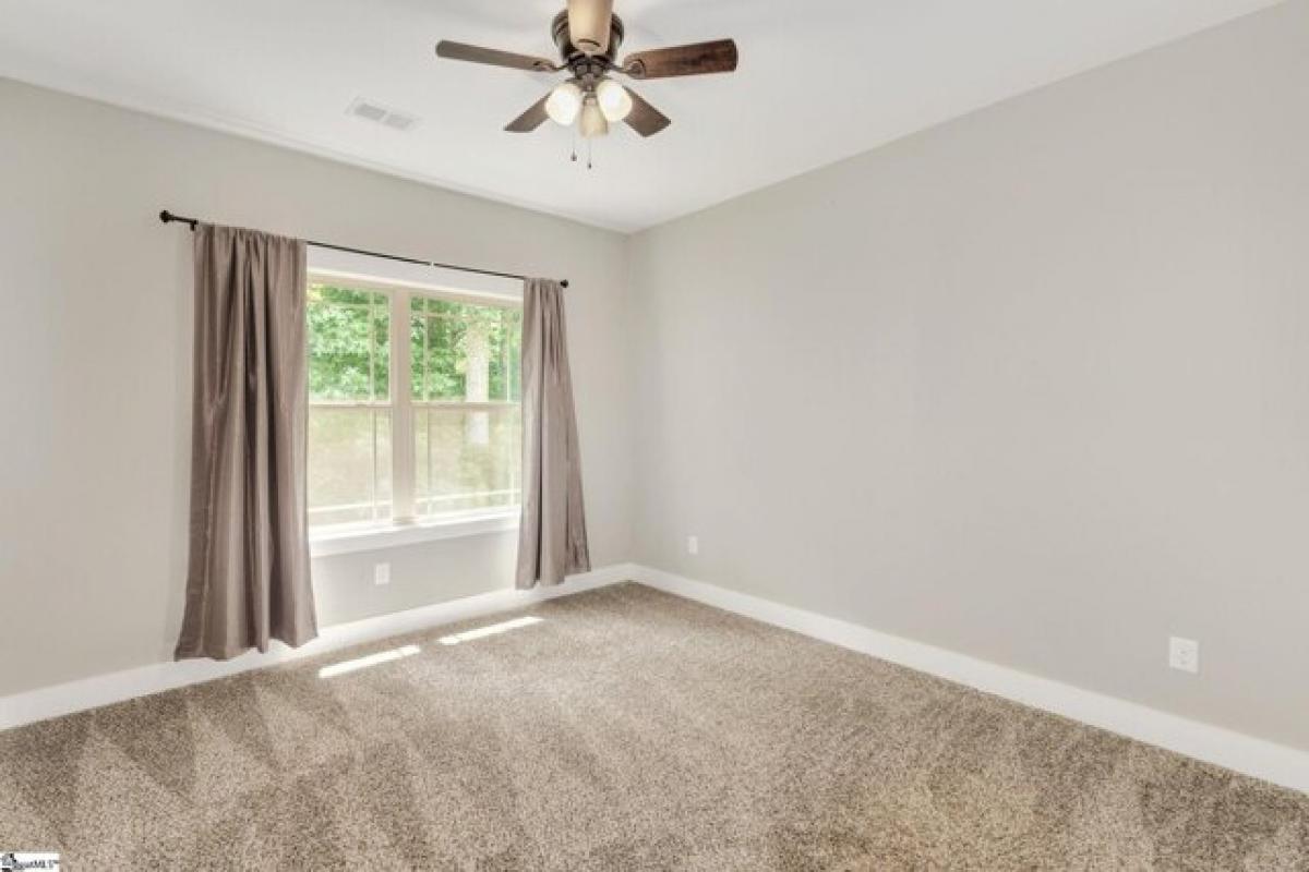 Picture of Home For Sale in Boiling Springs, South Carolina, United States