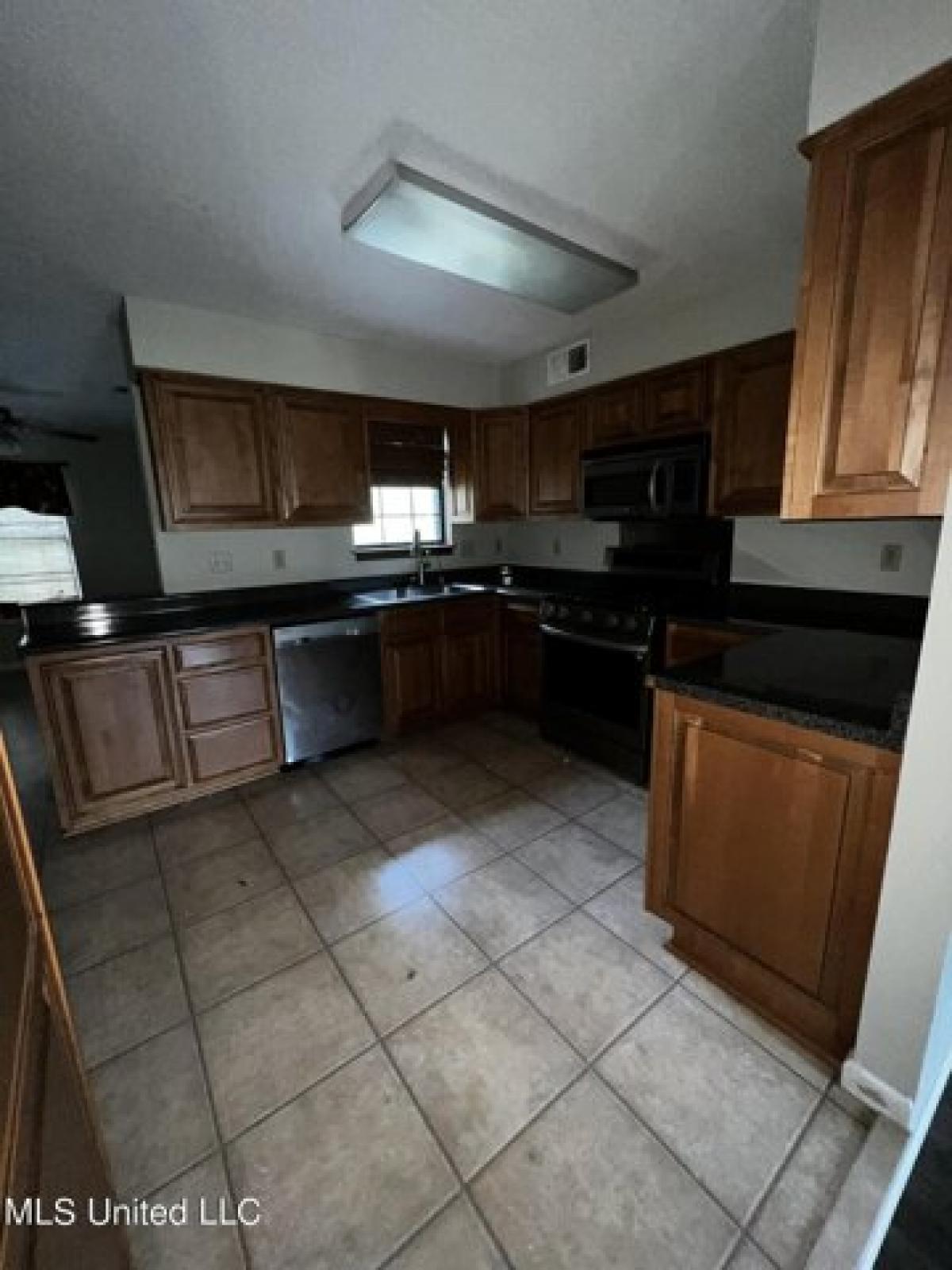 Picture of Home For Sale in Southaven, Mississippi, United States