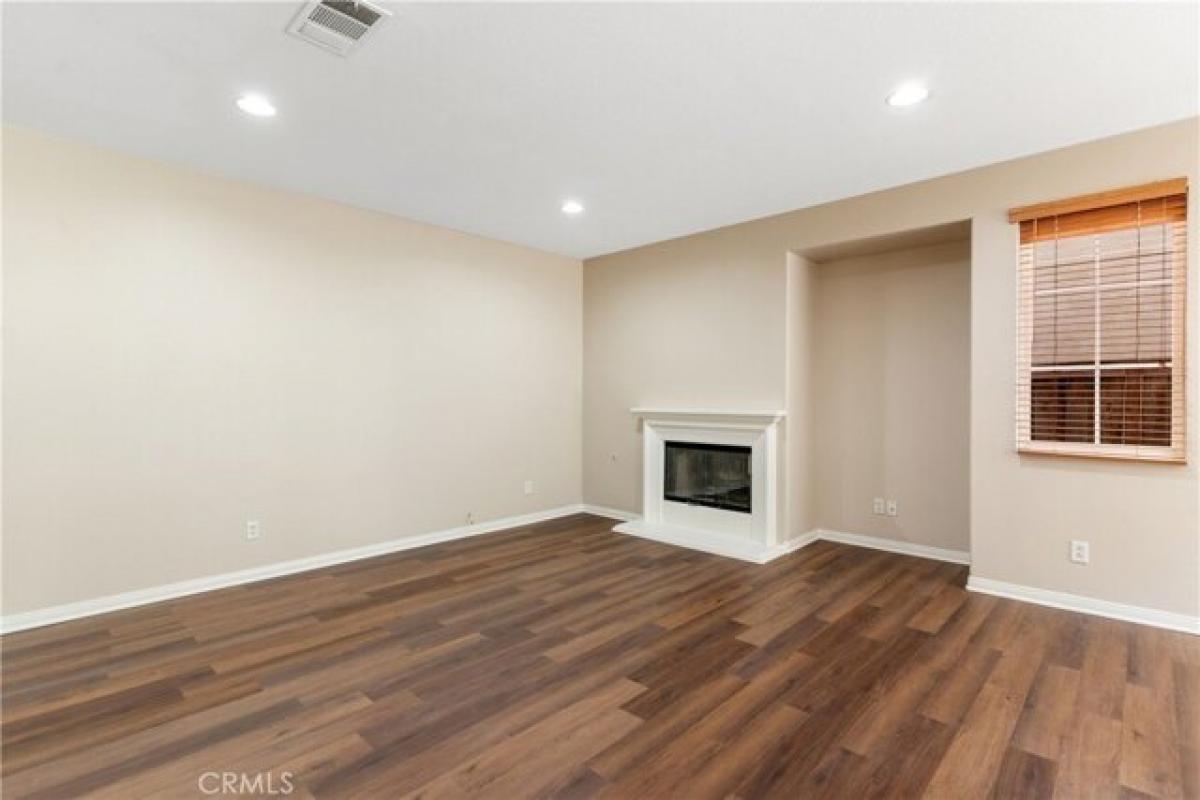 Picture of Home For Sale in Murrieta, California, United States