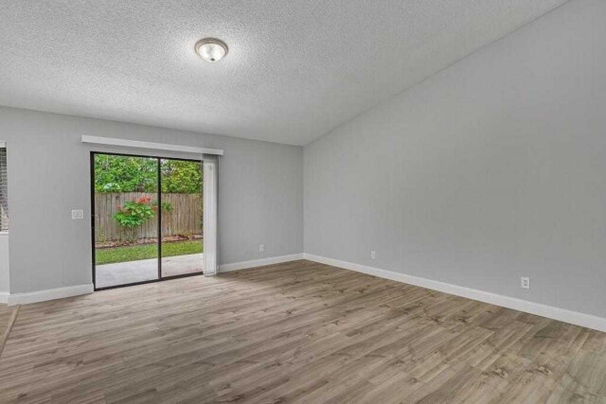 Picture of Home For Sale in Fort Pierce, Florida, United States