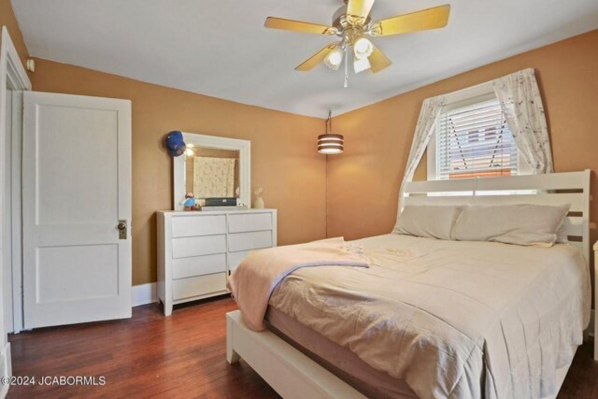 Picture of Home For Sale in Jefferson City, Missouri, United States