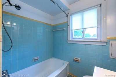 Home For Sale in Saint Clair Shores, Michigan