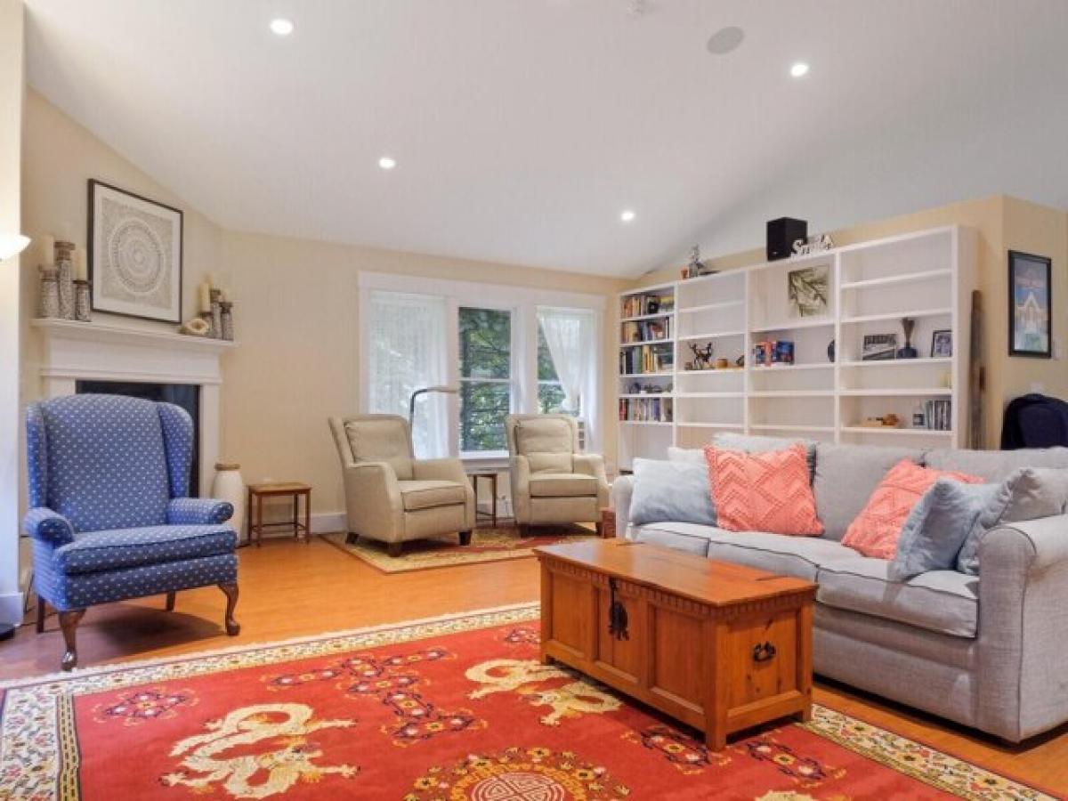 Picture of Home For Sale in Rockport, Maine, United States