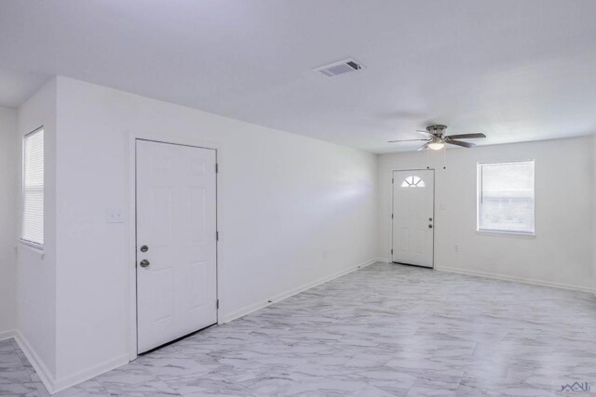 Picture of Home For Sale in Houma, Louisiana, United States