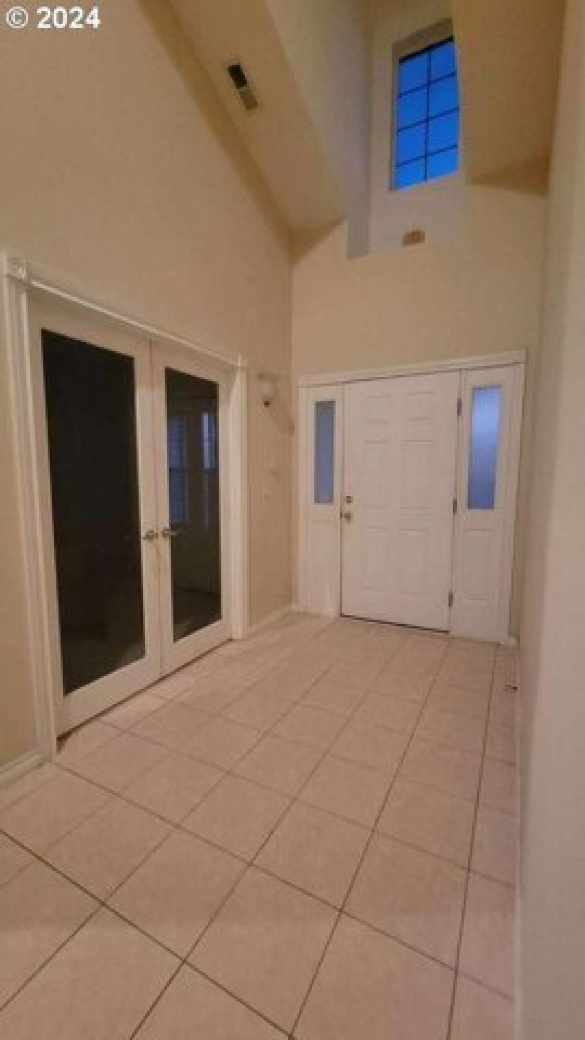 Picture of Home For Sale in Milwaukie, Oregon, United States