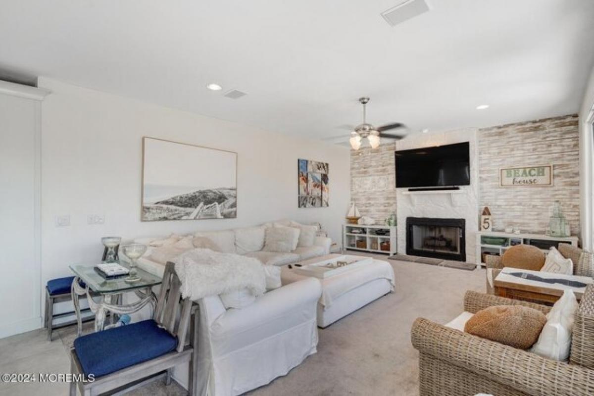 Picture of Home For Sale in Brick, New Jersey, United States