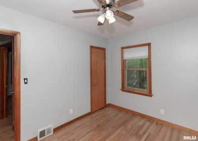 Home For Sale in Bettendorf, Iowa