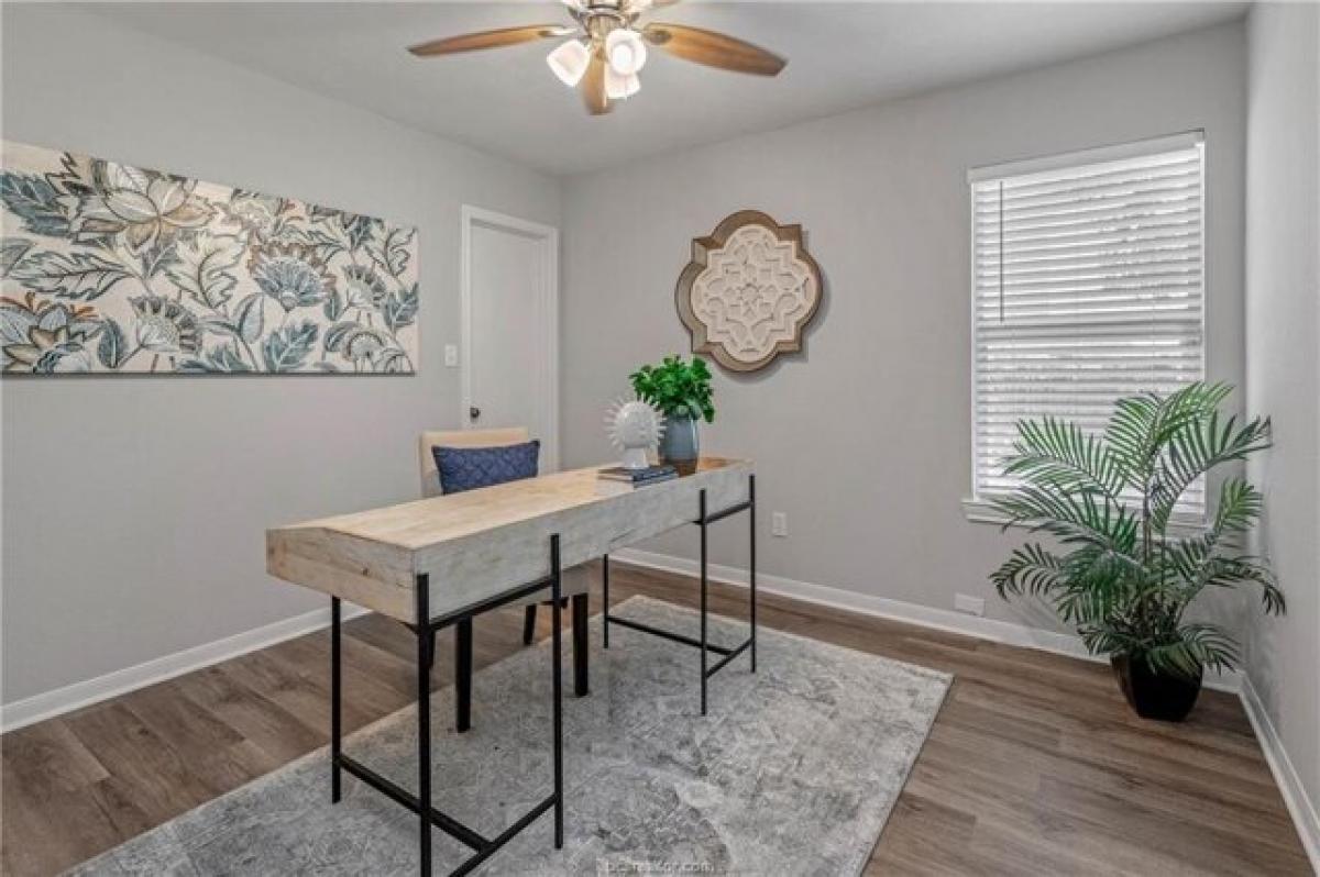 Picture of Home For Sale in College Station, Texas, United States