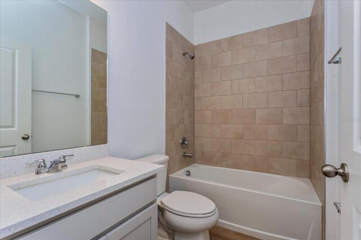 Picture of Home For Sale in Lake Alfred, Florida, United States